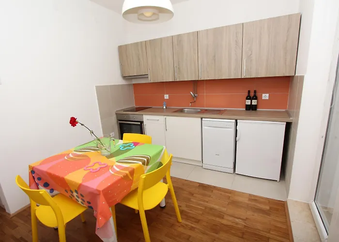 Paris 아파트 로비니