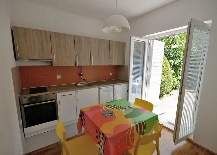 Paris Apartmán *